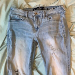 Low rise ripped jeans